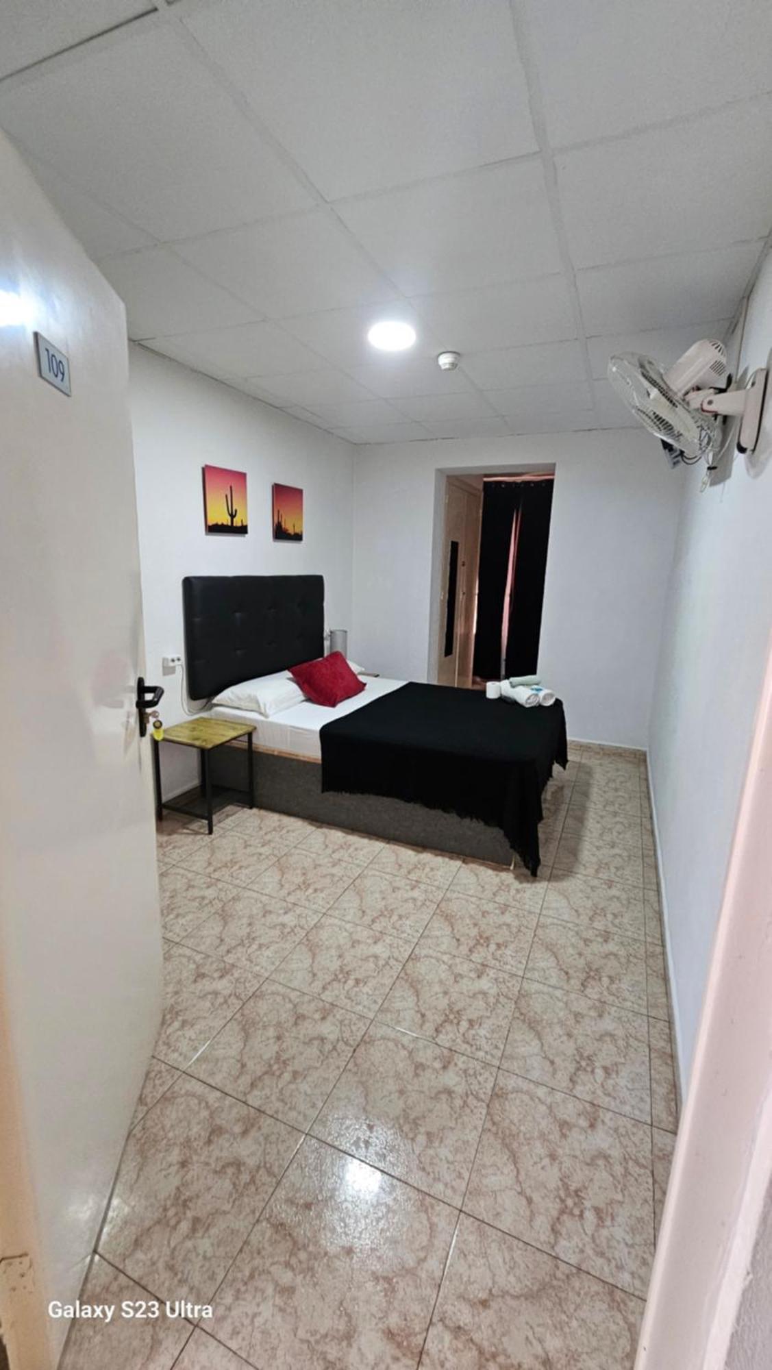 Hostal Sol Celeste Lloret de Mar Exterior foto